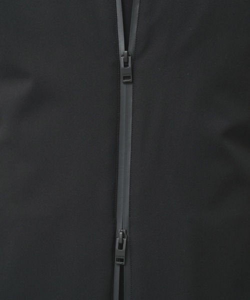 ATTACHMENT(アタッチメント)の「【ATTACHMENT/アタッチメント】別注 SOLOTEX HOODED DOWN(ダウンジャケット/コート・メンズ・ダークグレー/ブラック・2/3)」の8枚目の写真