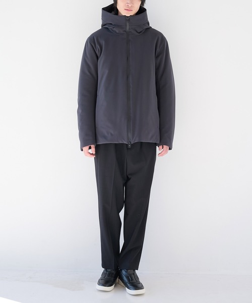 ATTACHMENT(アタッチメント)の「【ATTACHMENT/アタッチメント】別注 SOLOTEX HOODED DOWN(ダウンジャケット/コート・メンズ・ダークグレー/ブラック・2/3)」の11枚目の写真