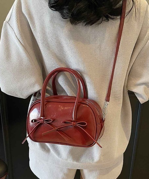 maison de LATIR（メゾンドラティール）の「小さくても頼れる、大人かわいいリボンショルダーバッグ（ショルダーバッグ・レディース・ブラック/シルバー/レッド/ホワイト・FREE）」の5枚目の写真
