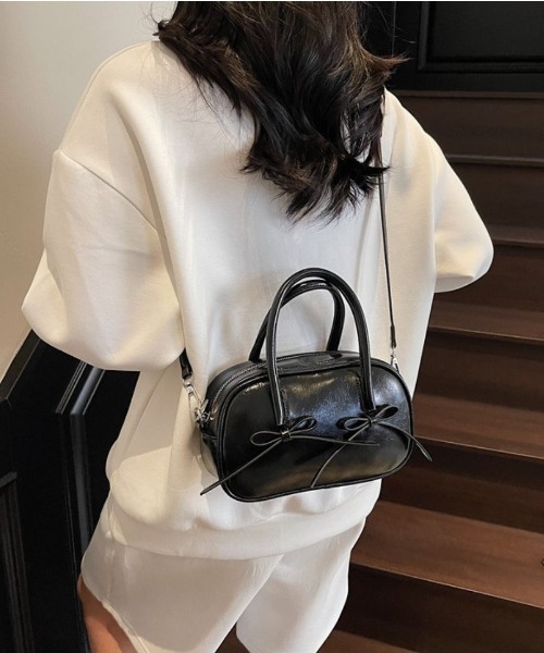 maison de LATIR（メゾンドラティール）の「小さくても頼れる、大人かわいいリボンショルダーバッグ（ショルダーバッグ・レディース・ブラック/シルバー/レッド/ホワイト・FREE）」の8枚目の写真