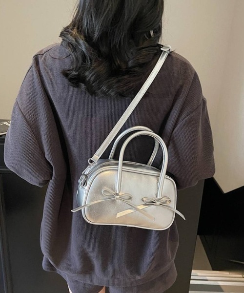 maison de LATIR（メゾンドラティール）の「小さくても頼れる、大人かわいいリボンショルダーバッグ（ショルダーバッグ・レディース・ブラック/シルバー/レッド/ホワイト・FREE）」の10枚目の写真