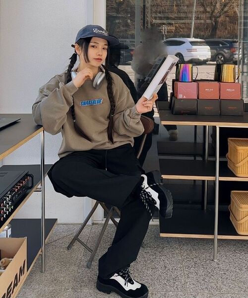 WMC(ダブリューエムシー)の「スネークブルー スウェット_CHARCOAL GREY(スウェット・メンズ・チャコールグレー・SMALL/MEDIUM/LARGE/X-LARGE)」の15枚目の写真