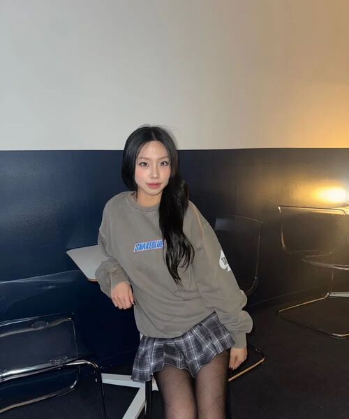 WMC(ダブリューエムシー)の「スネークブルー スウェット_CHARCOAL GREY(スウェット・メンズ・チャコールグレー・SMALL/MEDIUM/LARGE/X-LARGE)」の3枚目の写真