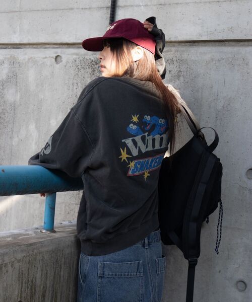 WMC(ダブリューエムシー)の「スネークブルー スウェット_CHARCOAL GREY(スウェット・メンズ・チャコールグレー・SMALL/MEDIUM/LARGE/X-LARGE)」の4枚目の写真