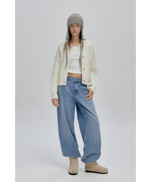 AFTERHOURS(アフターアワーズ)の「COZY CABLE KNIT CARDIGAN (IVORY)(カーディガン/ボレロ・レディース・アイボリー・FREE)」の4枚目の写真