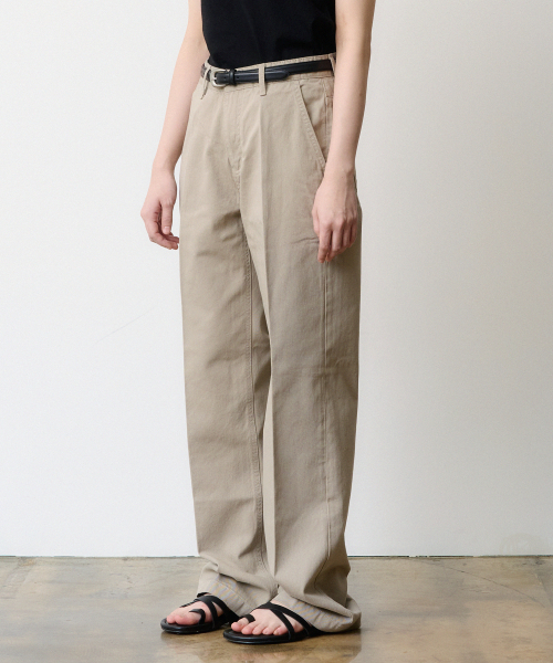 DENMADE（デンメイド）の「(WOMEN) DEN0662 wide chino pants (dusty beige)（その他パンツ・レディース・その他・M/XS）」の2枚目の写真