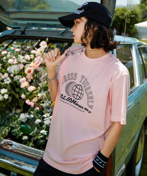 CORALIAN(コラリアン)の「ランオフビッグロゴ半袖コットンTシャツピンク(Tシャツ/カットソー・メンズ・その他・S/M/L/2XL/XL/XS/3XL)」の2枚目の写真