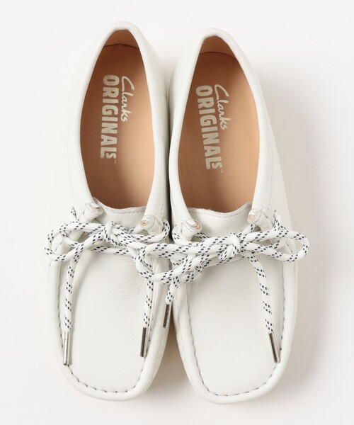 Clarks(クラークス)の「【7/31再値下げ】Clarks / Wallabee Lether White(その他シューズ・レディース・ホワイト・6/5h/4h/5)」の4枚目の写真