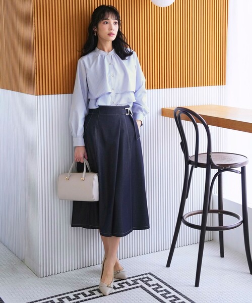 ANY SIS(エニィスィス)の「シャンブレーベルテッド スカート(スカート・レディース・ベージュ系/ネイビー系・MEDIUM/SMALL/LARGE)」の4枚目の写真