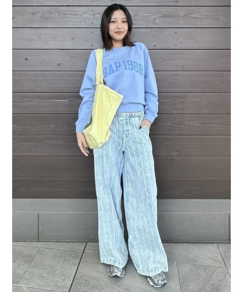 GAP(ギャップ)の「ミッドライズ ウルトラソフト イージーウエスト バギーデニム ストライプ(デニムパンツ・レディース・ライトインディゴブルー・XXS/M/S/XS/L)」の8枚目の写真