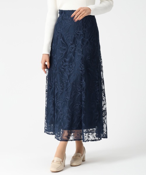 MISCH MASCH（ミッシュマッシュ）の「2026春夏新作 クロスステッチ刺繍フラワースカート（スカート・レディース・グリーン/イエロー/ネイビー・M/S）」の2枚目の写真