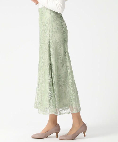 MISCH MASCH（ミッシュマッシュ）の「2026春夏新作 クロスステッチ刺繍フラワースカート（スカート・レディース・グリーン/イエロー/ネイビー・M/S）」の4枚目の写真