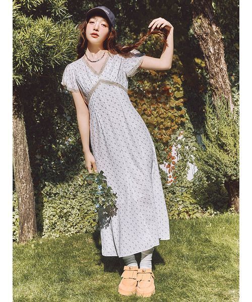 LILY BROWN（リリーブラウン）の「ロマンティックレーストリムプリントワンピース（ワンピース・レディース・パープル/ドット/オフホワイト・0/1）」の2枚目の写真