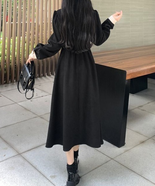 Diosfront(ディオスフロント)の「配色襟レイヤード風コーヂュロイワンピース(ワンピース・レディース・ブラック/モカ・M/L)」の7枚目の写真