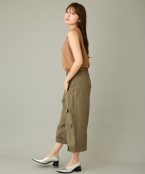 FLUMOR(フラマー)の「タックデザインバレルパンツ(カーゴパンツ・レディース・ブラック/カーキ・38)」の16枚目の写真