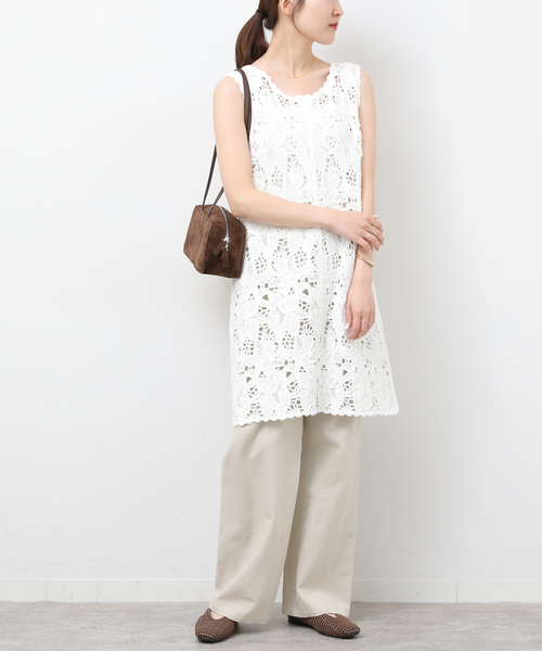 JOURNAL STANDARD relume（ジャーナルスタンダード　レリューム）の「［26SS新作］エンブロイダリークロシェレースチュニック（チュニック・レディース・ホワイト/ブラック・FREE）」の17枚目の写真