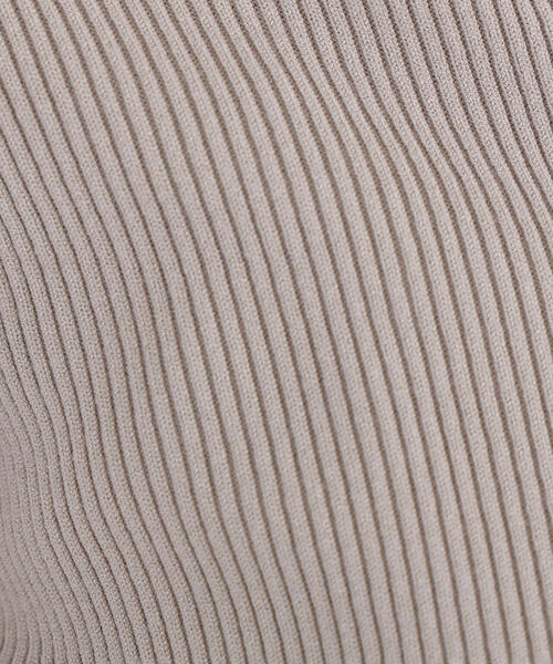 NATURAL BEAUTY BASIC(ナチュラルビューティーベーシック)の「◇【WEB限定カラー:オレンジ】襟付Vネックリブニット(カーディガン/ボレロ・レディース・チャコールグレー/オフホワイト/ベージュ/オレンジ/ピンク・FREE)」の8枚目の写真