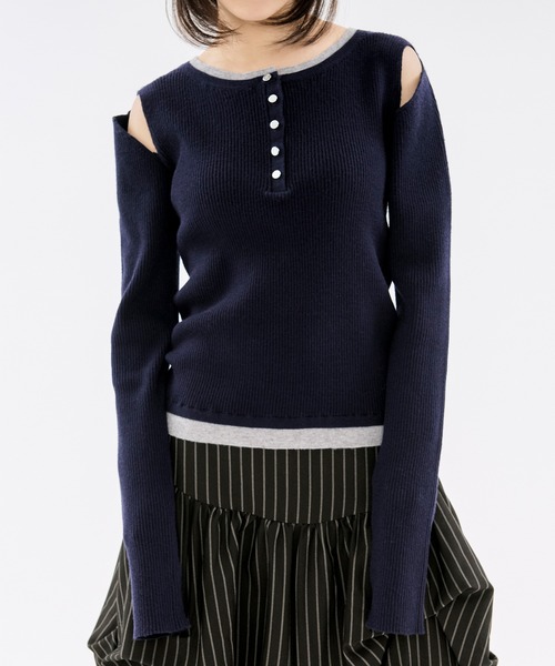 Ezick(エジック)の「layered henry lib knit カットアウトレイヤードデザインヘンリーニット(ニット/セーター・レディース・ブルー/グレー・FREE)」の4枚目の写真