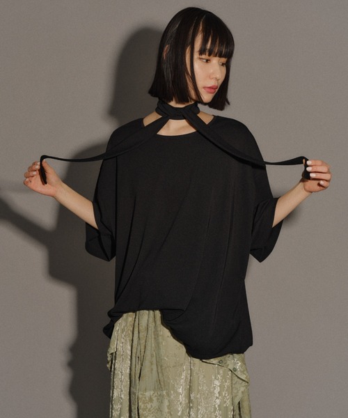 yae(ヤエ)の「Bowtie T-blouse / ボウタイ付きT-ブラウス(シャツ/ブラウス・レディース・レッド/ブラック/グレー・FREE)」の21枚目の写真