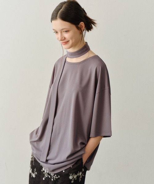 yae(ヤエ)の「Bowtie T-blouse / ボウタイ付きT-ブラウス(シャツ/ブラウス・レディース・レッド/ブラック/グレー・FREE)」の15枚目の写真