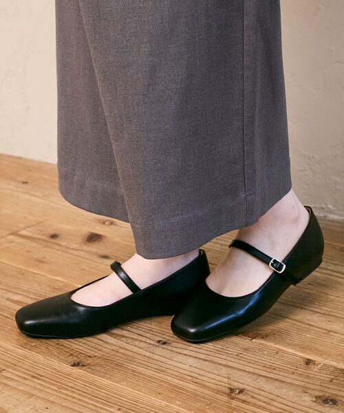 le.coeur blanc（ルクールブラン）の「le.coeur blancスクエアメリージェーン（その他シューズ・レディース・ブラック/シルバー・38/37）」の5枚目の写真