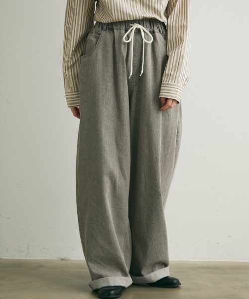 Crisp（クリスプ）の「【ZOZO限定】ウォッシュデニムイージーパンツ（デニムパンツ・レディース・グレー/ブルー・FREE）」の2枚目の写真