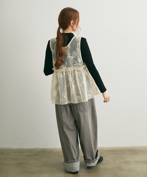 Crisp（クリスプ）の「【ZOZO限定】ウォッシュデニムイージーパンツ（デニムパンツ・レディース・グレー/ブルー・FREE）」の11枚目の写真