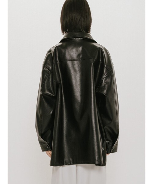 MIDIUMISOLID(ミディウミソリッド)の「MIDIUMISOLID for Ladies シンセティックレザーオーバーサイズブルゾン(ダウンジャケット/コート・レディース・ブラウン/ブラック・FREE)」の18枚目の写真