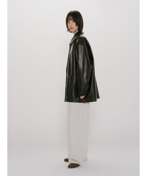 MIDIUMISOLID(ミディウミソリッド)の「MIDIUMISOLID for Ladies シンセティックレザーオーバーサイズブルゾン(ダウンジャケット/コート・レディース・ブラウン/ブラック・FREE)」の3枚目の写真