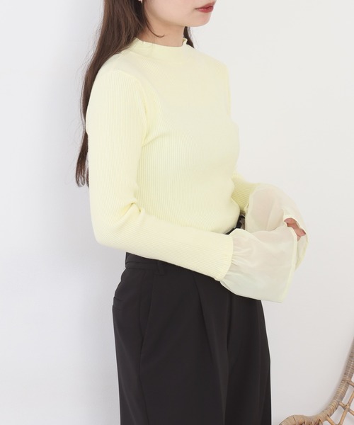 atONE(アットワン)の「シアーカフスフレアスリーブハイネックニットプルオーバー(ニット/セーター・レディース・ブラック/オフホワイト/イエロー・F)」の18枚目の写真