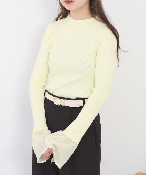 atONE(アットワン)の「シアーカフスフレアスリーブハイネックニットプルオーバー(ニット/セーター・レディース・ブラック/オフホワイト/イエロー・F)」の21枚目の写真
