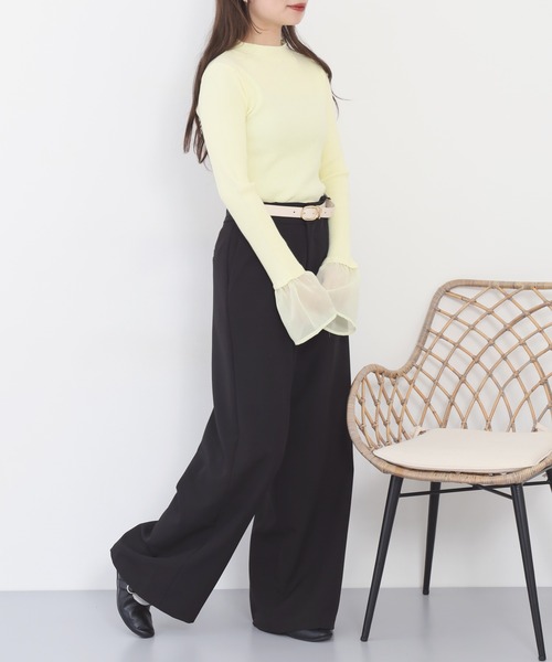 atONE(アットワン)の「シアーカフスフレアスリーブハイネックニットプルオーバー(ニット/セーター・レディース・ブラック/オフホワイト/イエロー・F)」の22枚目の写真
