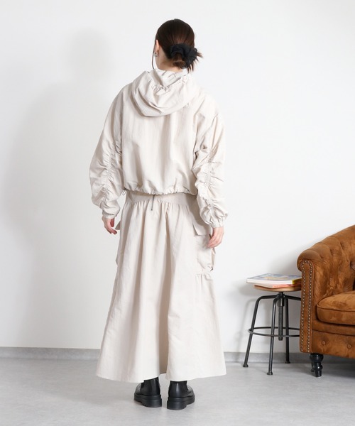 cepo(セポ)の「〈セットアップ対応〉撥水・UV・ウォッシャブル 2wayグログランショートドロストジャケット(ブルゾン・レディース・ベージュ/ブラック/グレー・M)」の10枚目の写真