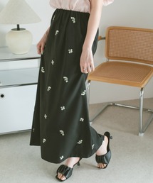 ツイルフラワー刺繍ナロースカート