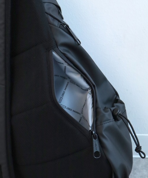 VISION STREET WEAR(ヴィジョンストリートウェア)の「【VISION STREET WEAR/ヴィジョン ストリート ウェア】Sling Bag/ワンショルダー スリングバッグ ボディバッグ(ボディバッグ/ウエストポーチ・メンズ・ブラック/ブラック系その他・FREE)」の9枚目の写真