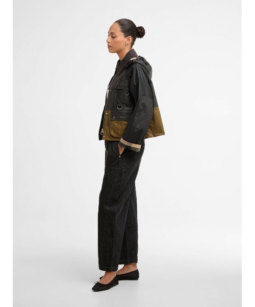 Barbour(バブアー)の「Liza ワックスコットン ジャケット(レディース)(ブルゾン・レディース・オリーブ/ブラック/ベージュ・10/8)」の16枚目の写真