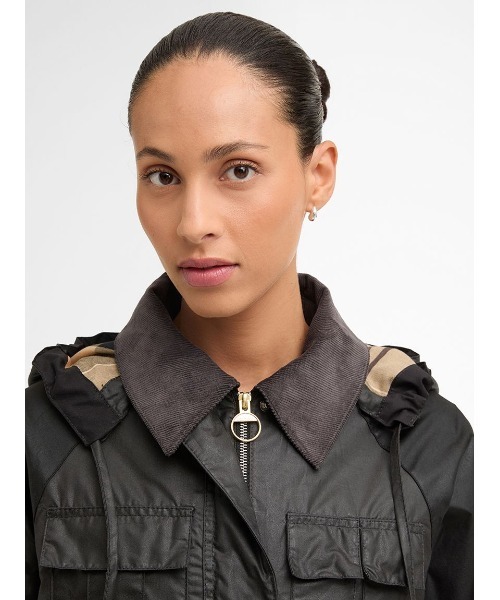 Barbour(バブアー)の「Liza ワックスコットン ジャケット(レディース)(ブルゾン・レディース・オリーブ/ブラック/ベージュ・10/8)」の13枚目の写真