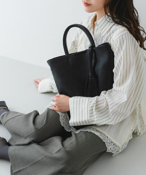 RODE SKO（ロデスコ）の「タッセル軽量2WAYプチトートバッグ（トートバッグ・レディース・グレー系その他/ブラック/ミント/ライトブルー/イエロー系その他・ONE）」の6枚目の写真