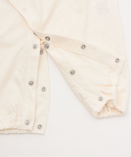 sense of wonder（センスオブワンダー）の「野イチゴ刺しゅう2WAYオール【オーガニック】【日本製】（ロンパース・キッズ・ホワイト系・50-70cm）」の7枚目の写真