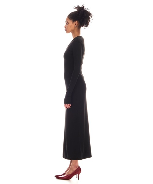 BEEDEN(ビーデン)の「STRETCH FIT LONG DRESS(ワンピース・レディース・レッド/ブラック・FREE)」の6枚目の写真