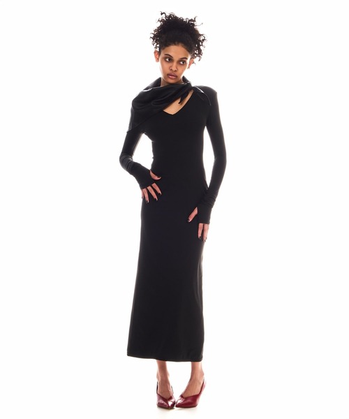 BEEDEN(ビーデン)の「STRETCH FIT LONG DRESS(ワンピース・レディース・レッド/ブラック・FREE)」の3枚目の写真