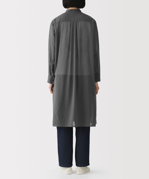無印良品(ムジルシリョウヒン)の「婦人 強撚 シアー長袖シャツワンピース(シャツワンピース・レディース・チャコールグレー/ブラック/ブルー系・S/M/L/XL)」の10枚目の写真