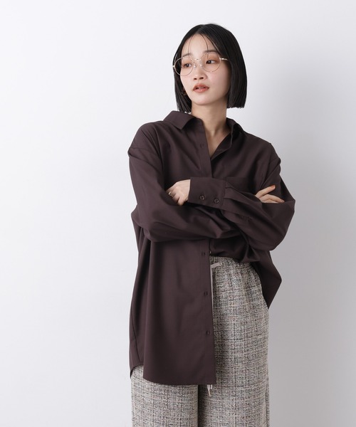 NANO universe(ナノユニバース)の「マシンウォッシャブルイージーケア オーバーシャツ(シャツ/ブラウス・レディース・ブラウン/ホワイト/ベージュ・FREE)」の2枚目の写真