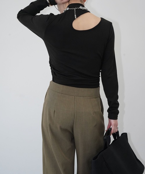 chuclla(チュクラ)の「カットアウトロングスリーブトップス chw26s128(Tシャツ/カットソー・レディース・ホワイト/グレー/ブラック・FREE)」の20枚目の写真