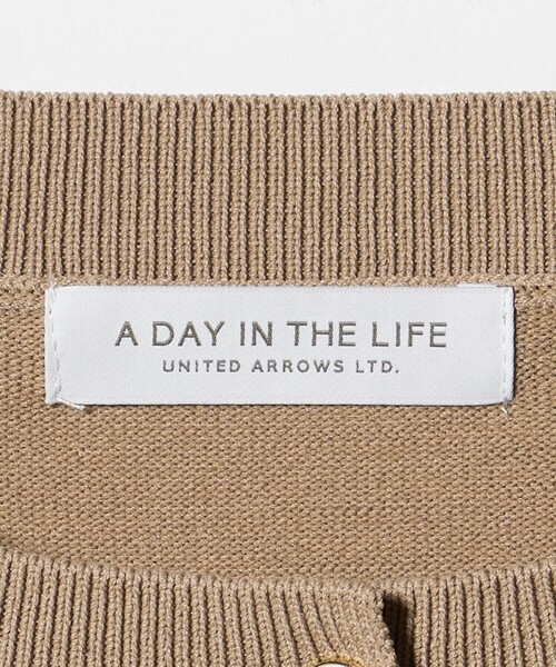 A DAY IN THE LIFE UNITED ARROWS(アデイインザライフユナイテッドアローズ)の「ヘムライン カーディガン ‐ウォッシャブル‐<A DAY IN THE LIFE>(カーディガン/ボレロ・レディース・オフホワイト/ベージュ/ライトグレー/ネイビー・FREE)」の8枚目の写真