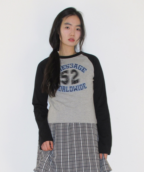 AMESWORLDWIDE(アメスワールドワイド)の「VINTAGE 52 RAGLAN LS TEE BLACK(Tシャツ/カットソー・レディース・その他・LARGE/SMALL/MEDIUM)」の6枚目の写真