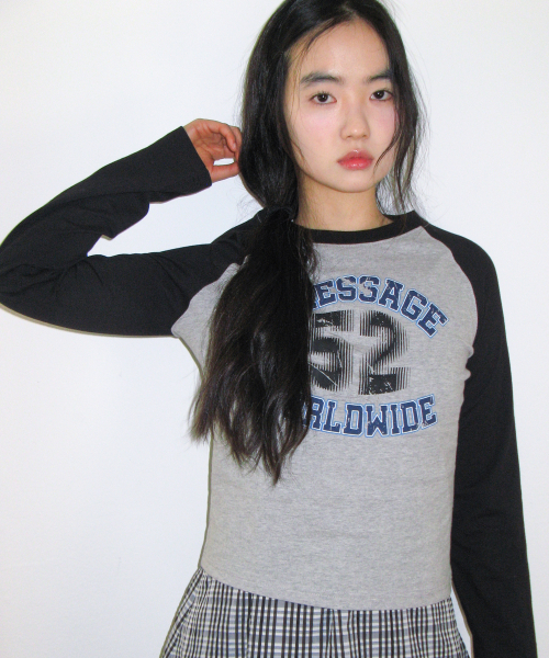 AMESWORLDWIDE(アメスワールドワイド)の「VINTAGE 52 RAGLAN LS TEE BLACK(Tシャツ/カットソー・レディース・その他・LARGE/SMALL/MEDIUM)」の8枚目の写真