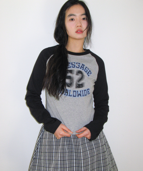 AMESWORLDWIDE(アメスワールドワイド)の「VINTAGE 52 RAGLAN LS TEE BLACK(Tシャツ/カットソー・レディース・その他・LARGE/SMALL/MEDIUM)」の9枚目の写真