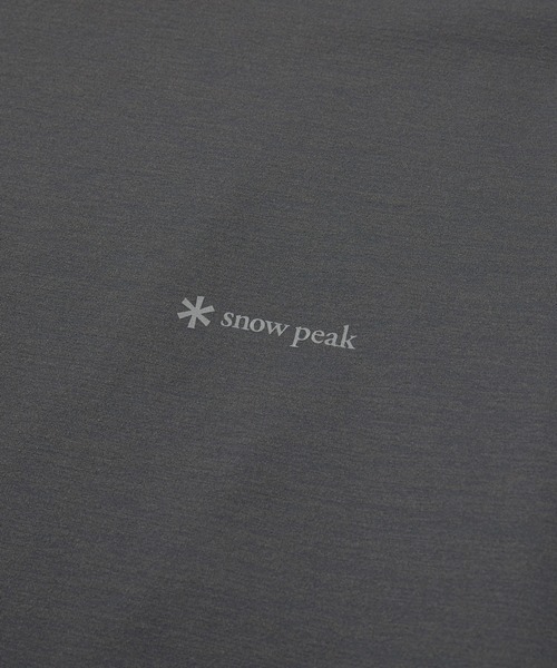 Snow Peak(スノーピーク)の「Snow Peak / Regen Quick-Dry Graphic S/S T-Shirt リジェネ クイックドライグラフィック S/S T シャツ 海外限定(Tシャツ/カットソー・メンズ・オフホワイト/ブラック/ダークカーキ・M/L/XL/2XL)」の8枚目の写真