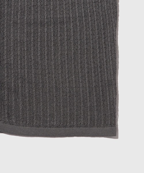 ADAM ET ROPE'(アダムエロペ)の「ペーパーミックス シアーニット シャツ カーディガン / ロングシーズン着用可能(カーディガン/ボレロ・メンズ・ブラック/ベージュ系その他/チャコールグレー・L/M)」の8枚目の写真